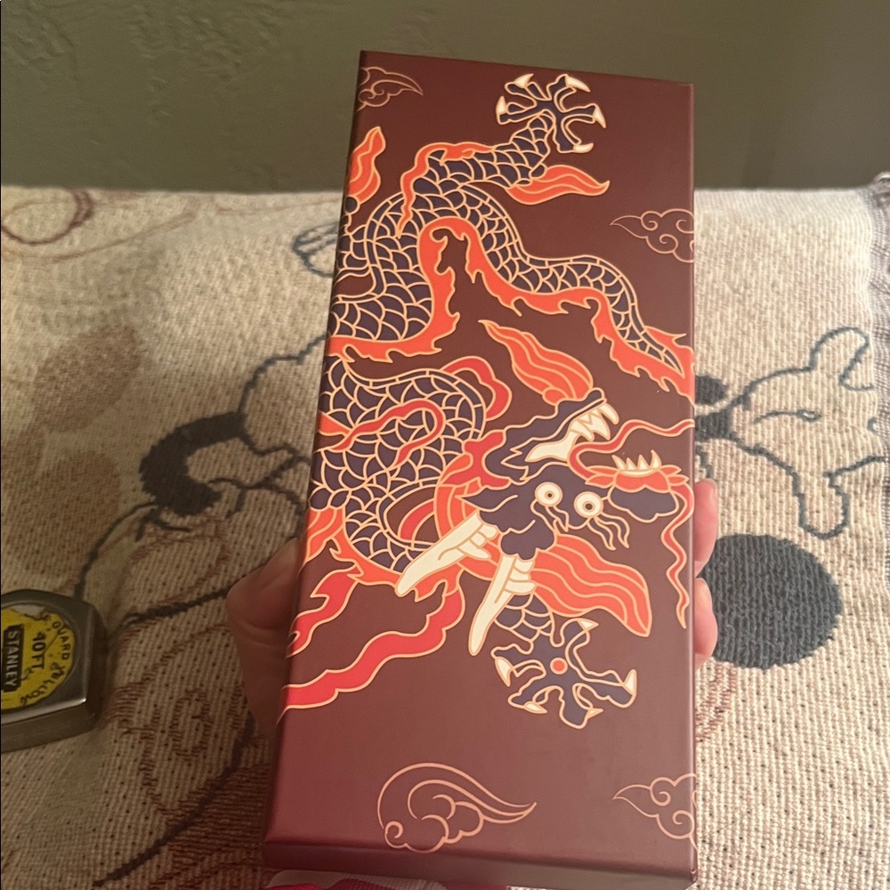 #1012+Red and Black Chopstick Set with 2 Set of black & red Dragons - Picture 6 of 13